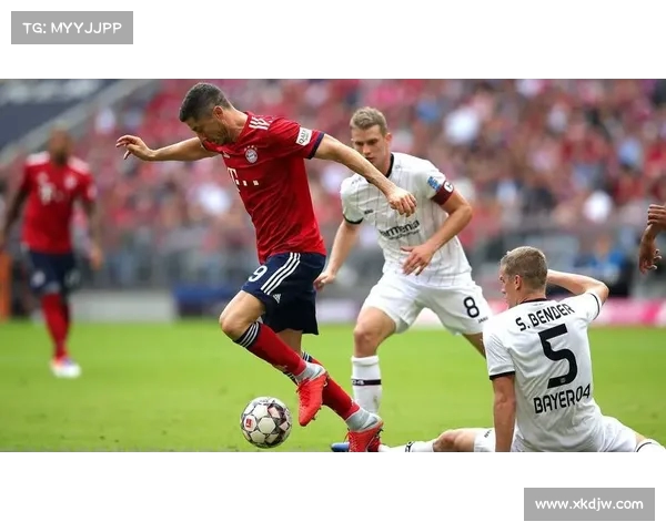 拜仁慕尼黑球员展现默契配合,击败对手 拜仁慕尼黑球员展现默契配合,击败对手