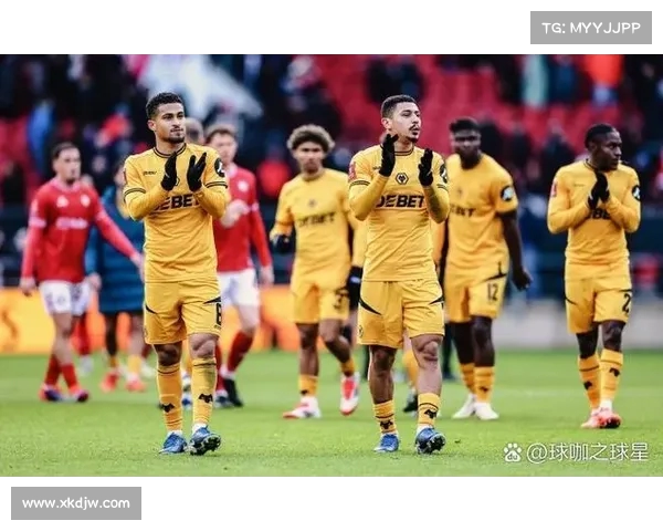 国际足联俱乐部世界杯索尔福德城亨特远射破网